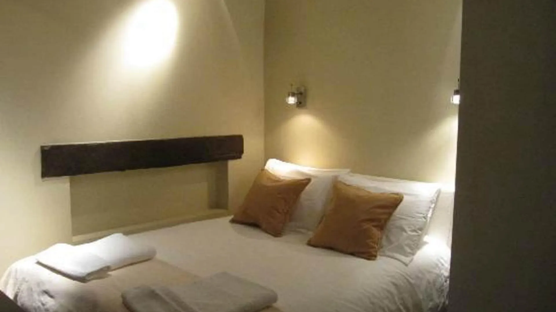 פריז Boutique Hotel De La Place Des Vosges