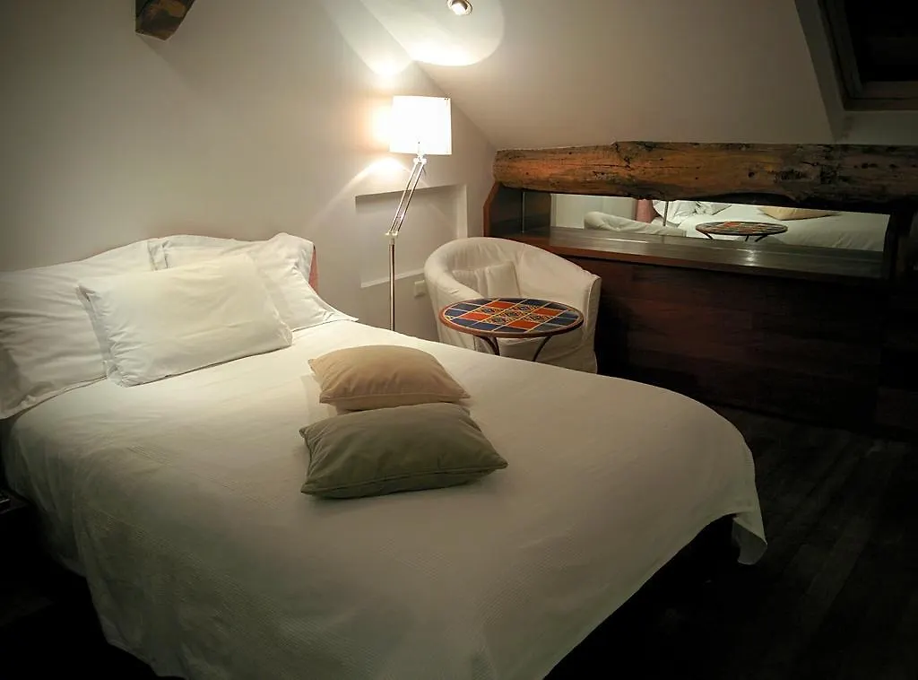 פריז Boutique Hotel De La Place Des Vosges