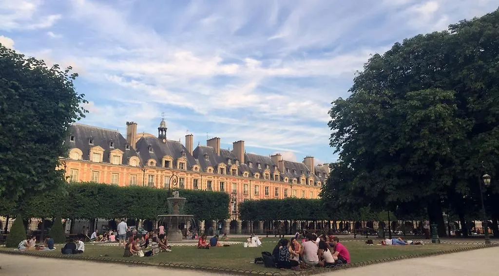 פריז Boutique Hotel De La Place Des Vosges צרפת