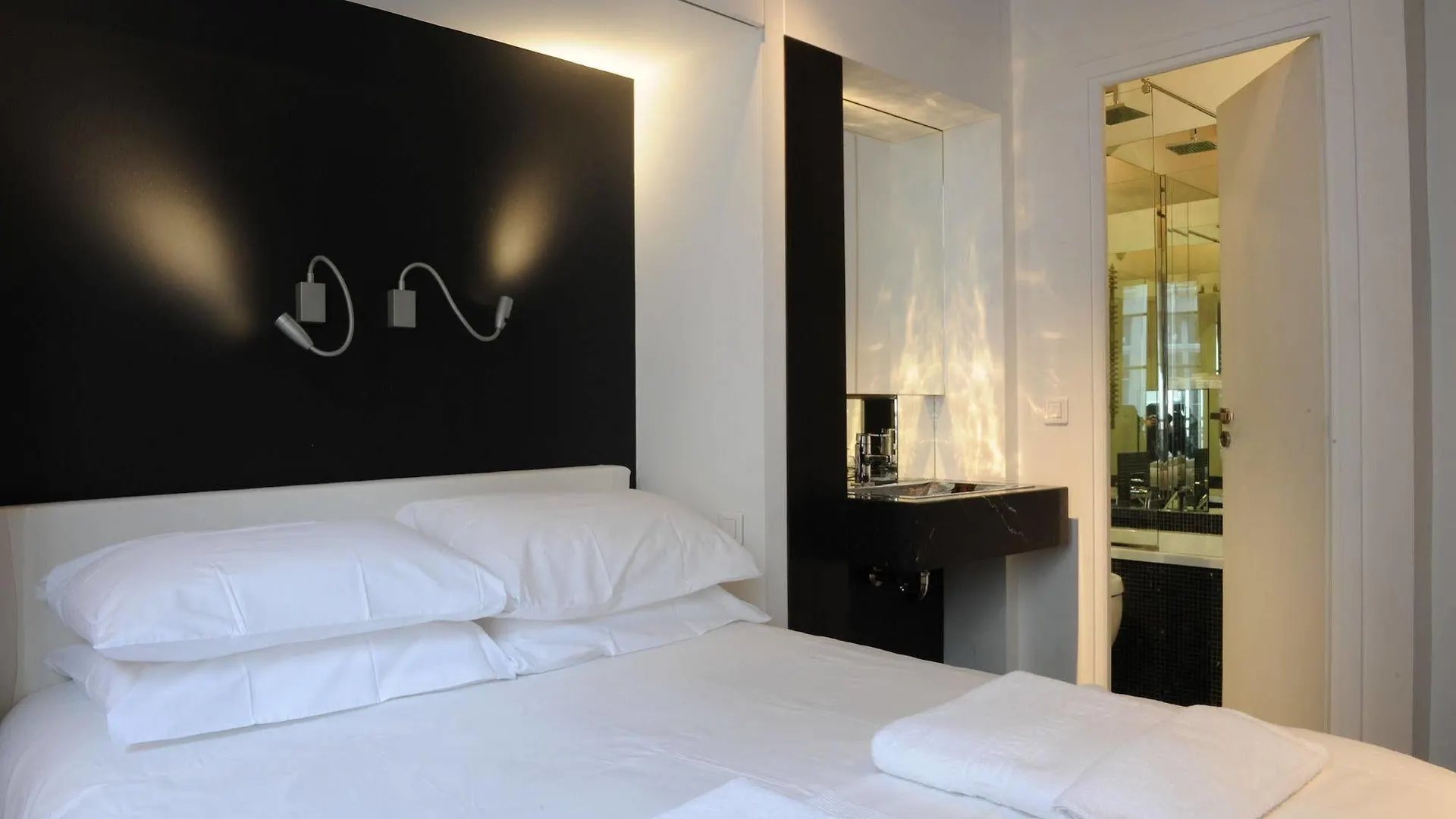 פריז Boutique Hotel De La Place Des Vosges